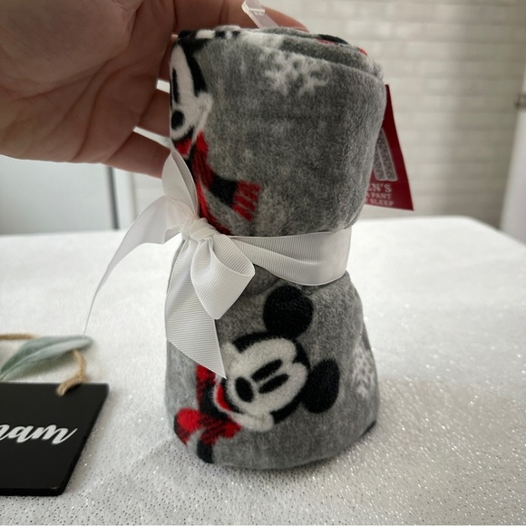 DISNEY Women’s Mickey Mouse Winter Pajama Pant - Picture 4 of 4